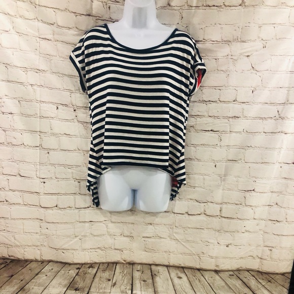 ❤️🔥Charming Charlie❤️🔥Striped SS Tee w/Sheer Back❤️🔥Measurements Pics❤️🔥 - Picture 1 of 11